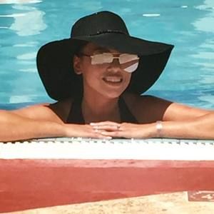 Meet your Posher, Monica